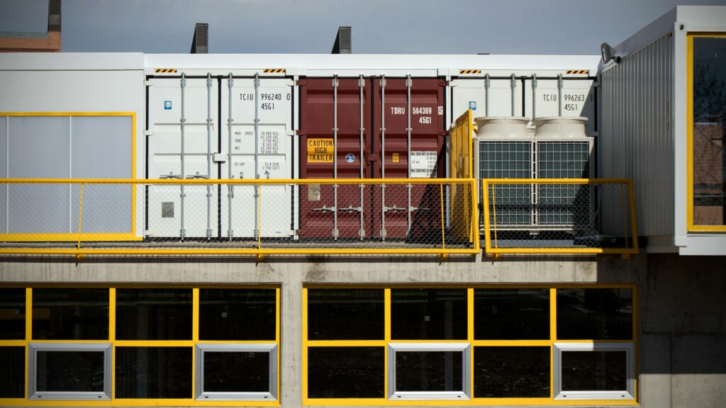 Construcció modular amb contenidors marítims reutilitzats